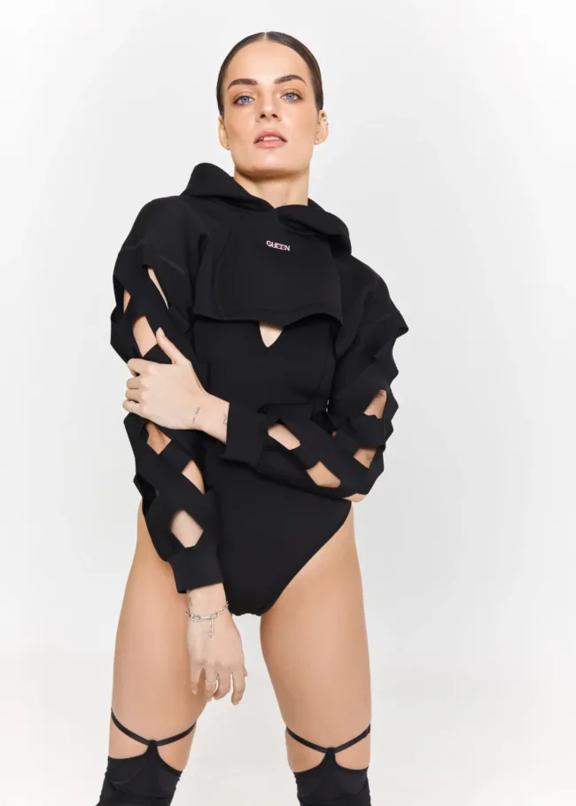 Unisex hoodie - Street QUEEN in Black - Bezymyannyj kadr4928 scaled